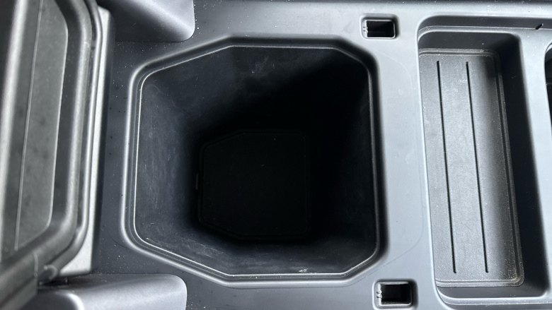 Land Rover Defender 3.0 D250 HSE 90 3dr Auto Diesel Estate